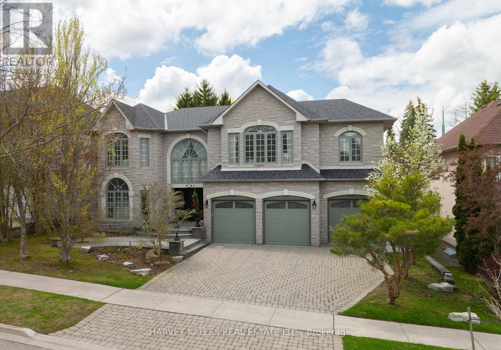 Toronto (bayview Woods-steeles), ON M2K3A7,60 BOWAN COURT