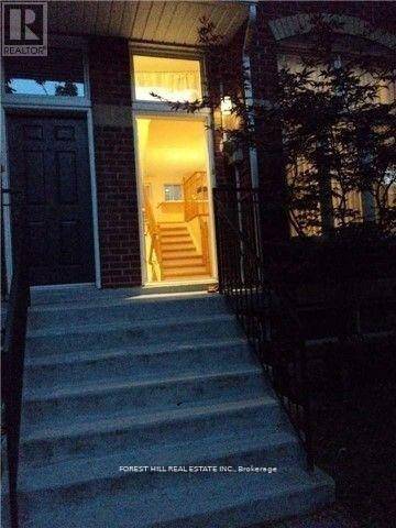 Toronto (moss Park), ON M5A2X4,250 A BERKELEY STREET