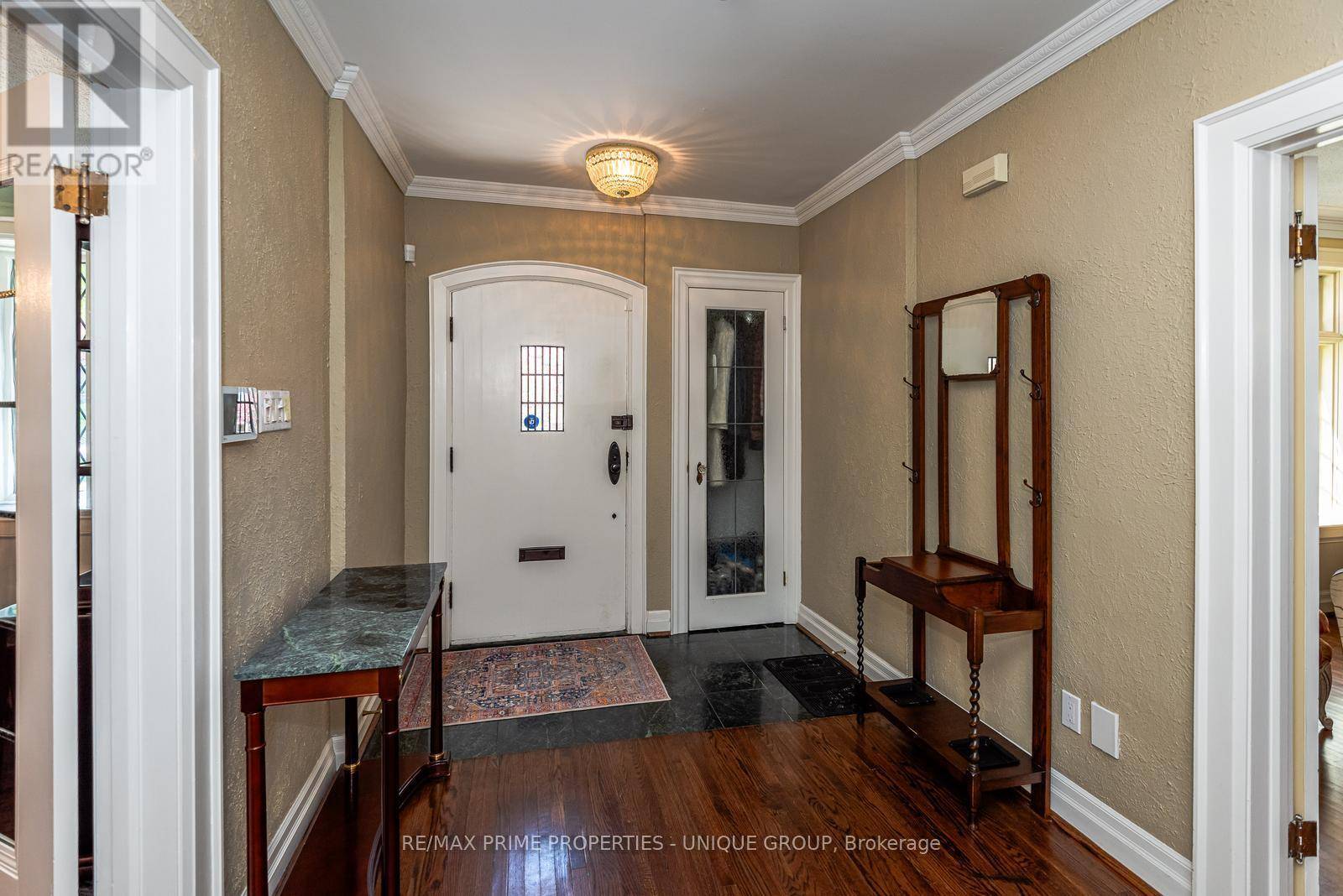 Toronto (forest Hill South), ON M5P3C1,115 GLENAYR ROAD