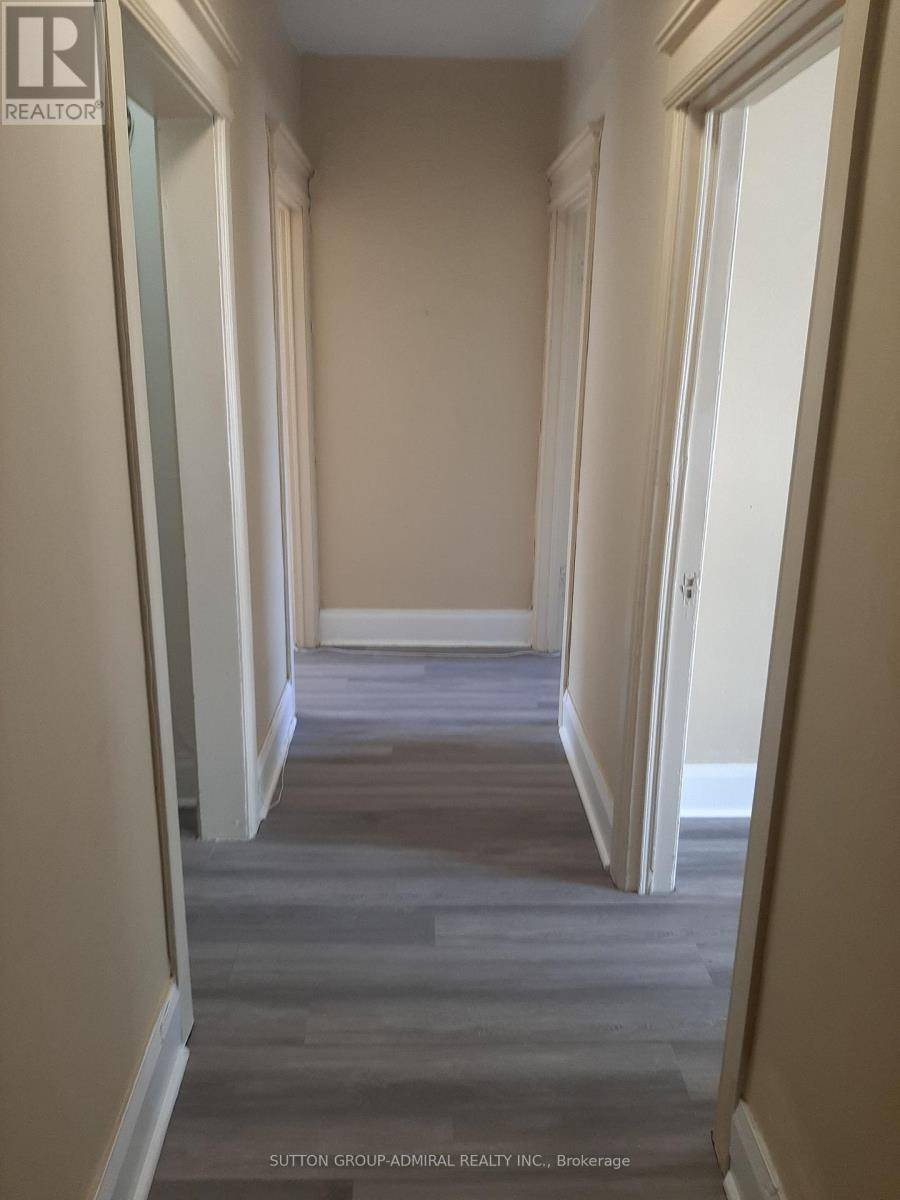 Toronto (yonge-st. Clair), ON M4T1W5,1266 Yonge ST #3