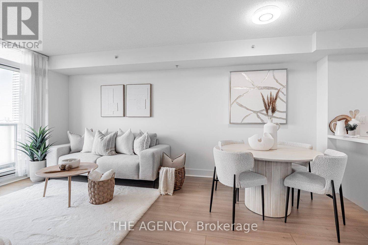 Toronto (newtonbrook West), ON M2M0B1,5740 Yonge ST #1505