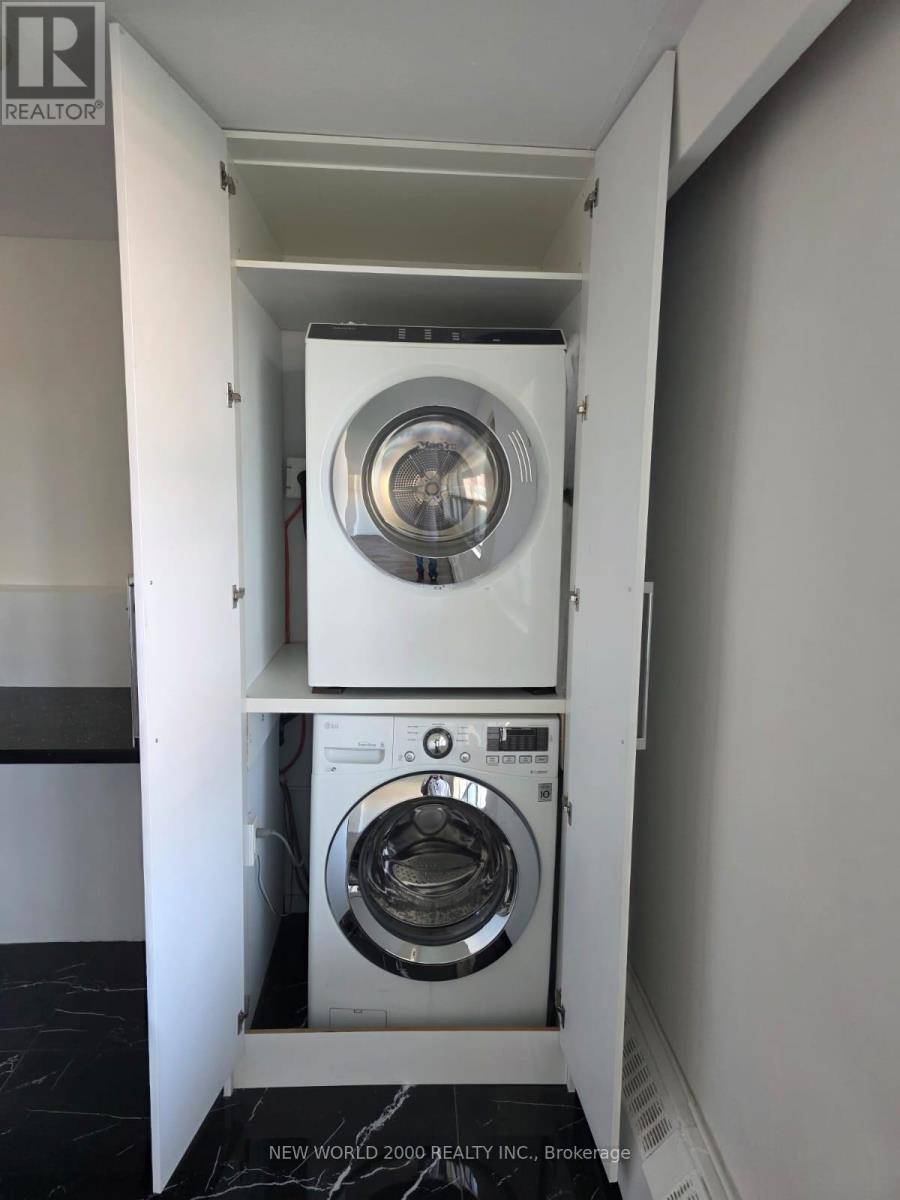 Toronto (mount Pleasant East), ON M4P1N2,485 Eglinton AVE East #102