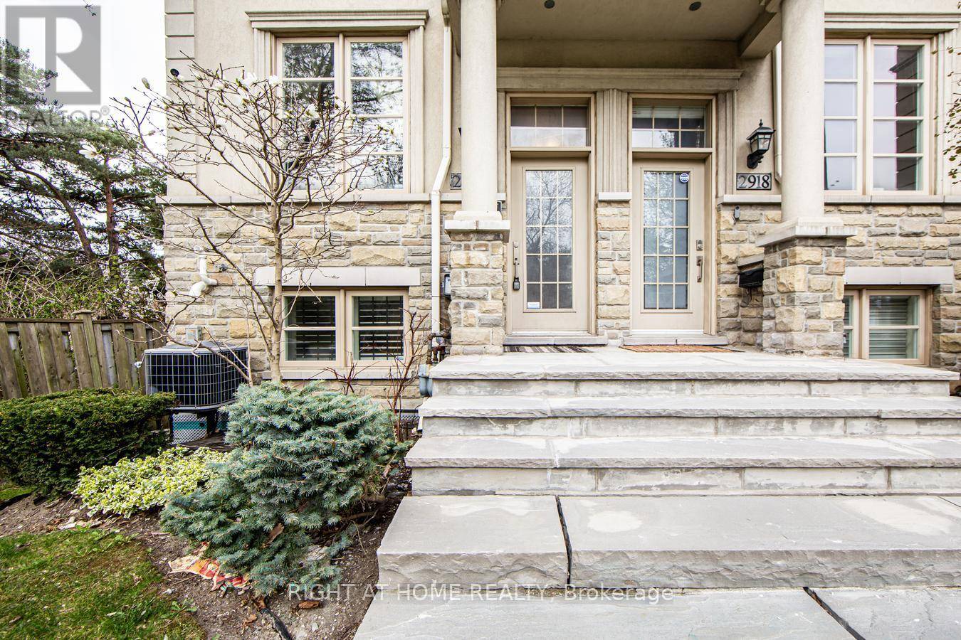 Toronto (willowdale East), ON M2H5K4,2916 BAYVIEW AVENUE