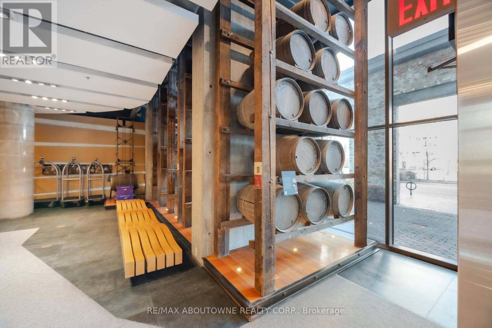 Toronto (waterfront Communities), ON M5A0E2,390 Cherry ST #2310