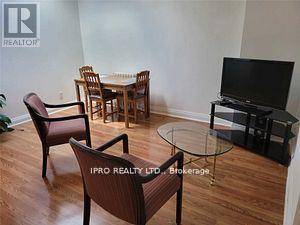 Toronto (leaside), ON M4G3C1,1723 Bayview AVE ## 2