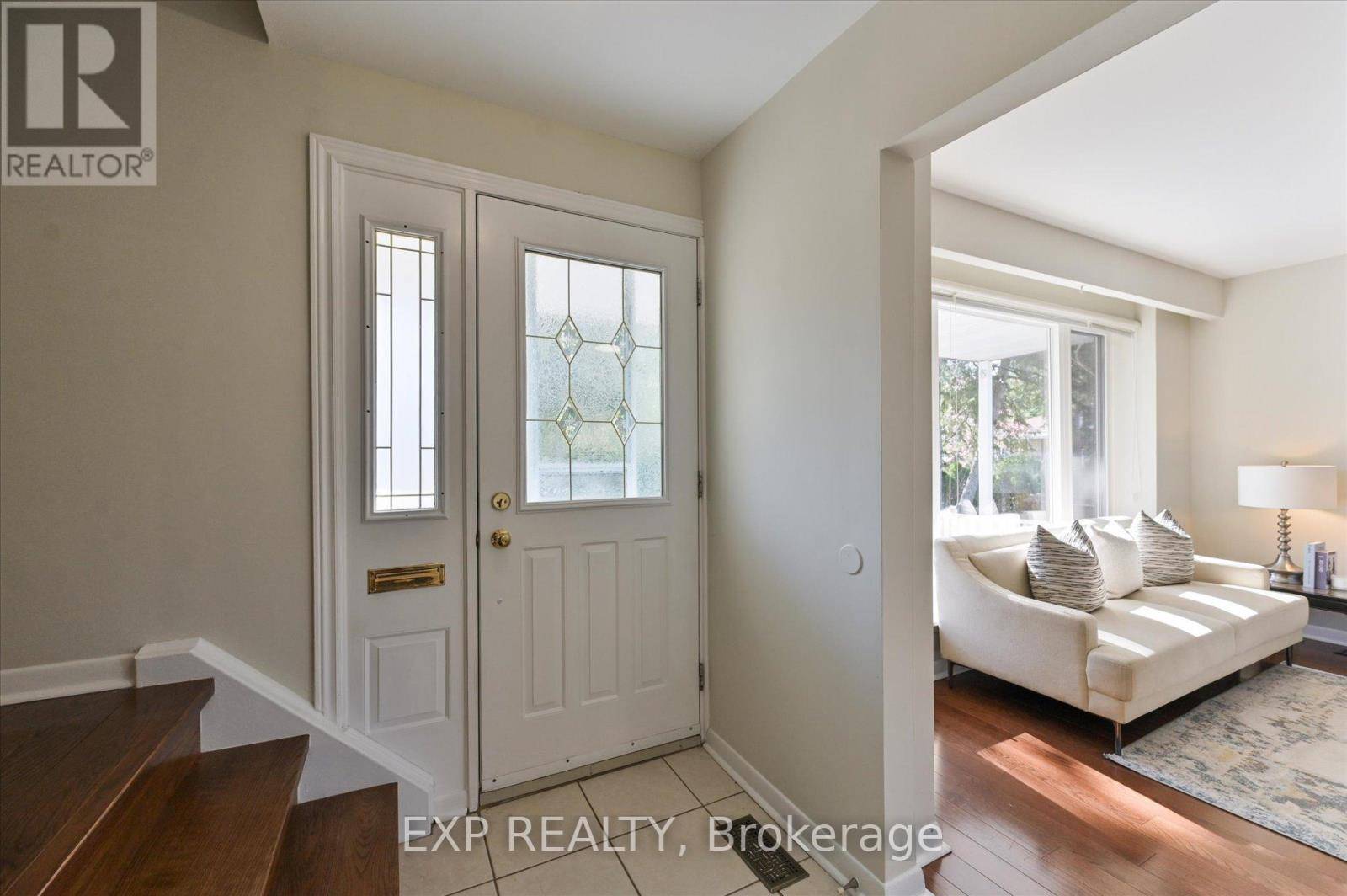 Toronto (willowdale East), ON M2N4H4,38 LOGANDALE ROAD