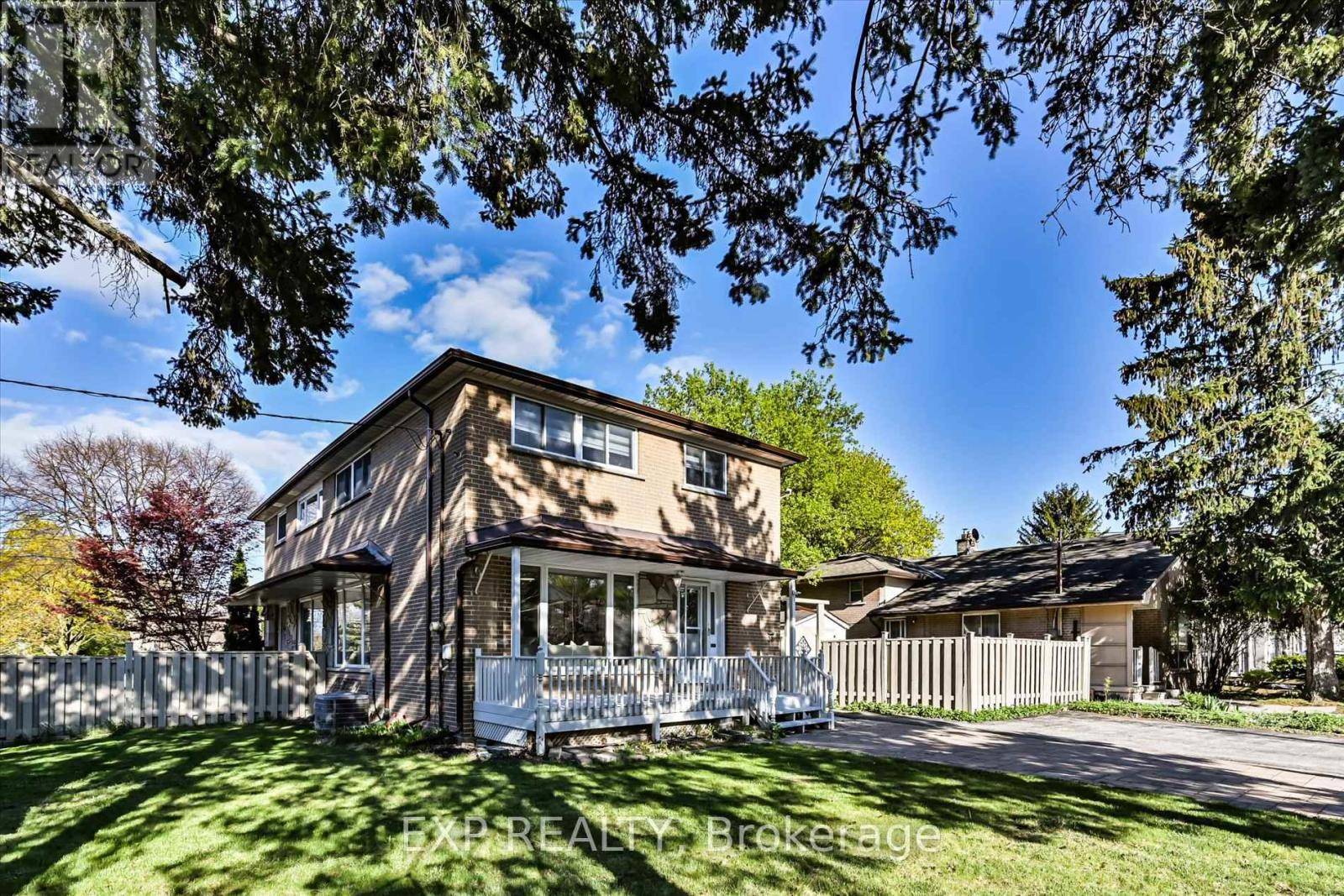 Toronto (willowdale East), ON M2N4H4,38 LOGANDALE ROAD
