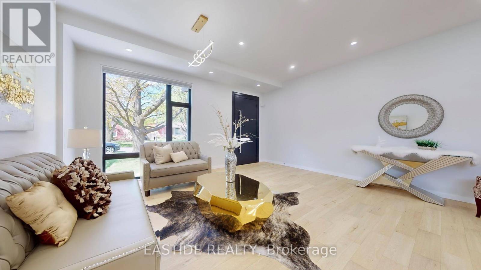 Toronto (don Valley Village), ON M2J2B9,35 CLAREVILLE CRESCENT