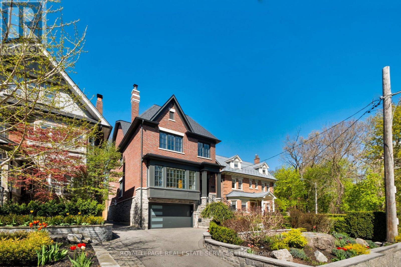 Toronto (casa Loma), ON M5R2Y4,390 WALMER ROAD W
