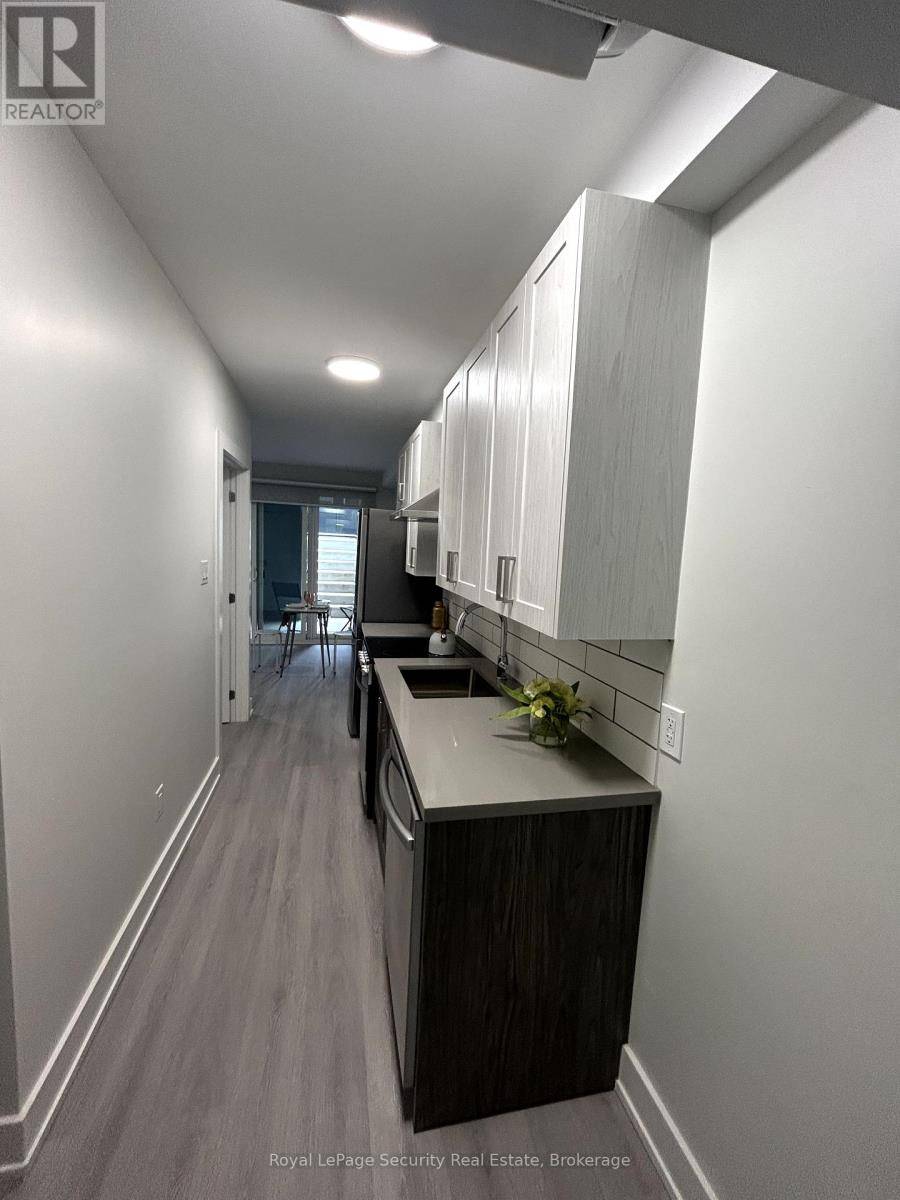 Toronto (palmerston-little Italy), ON M6G3T3,513 Ossington ST #Unit 2