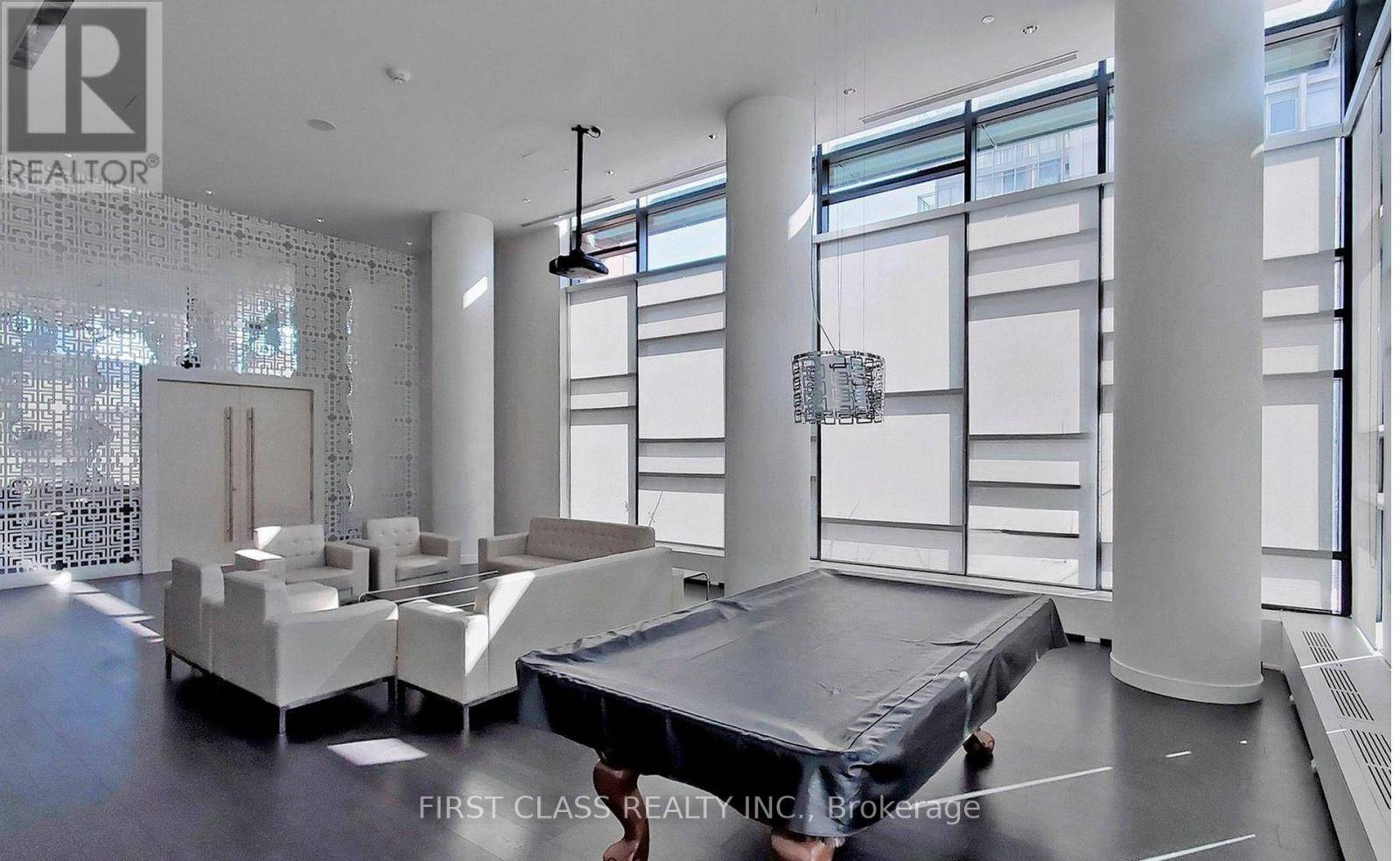 Toronto (willowdale West), ON M2N0H8,68 Canterbury PL #306