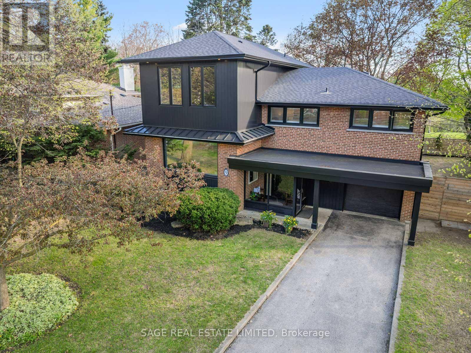 Toronto (parkwoods-donalda), ON M3A1L8,9 LIONEL HEIGHTS CRESCENT