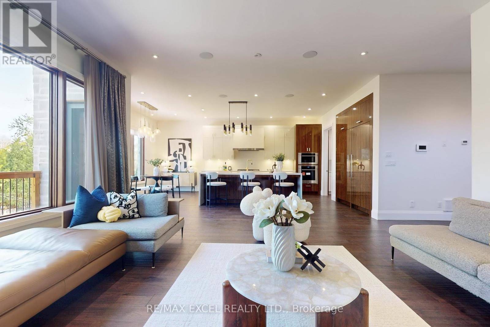 Toronto (willowdale East), ON M2N4P6,216 OLIVE AVENUE