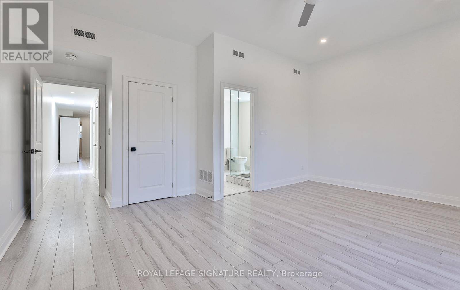 Toronto (dufferin Grove), ON M6H1M1,995 Bloor ST West #3rd Level