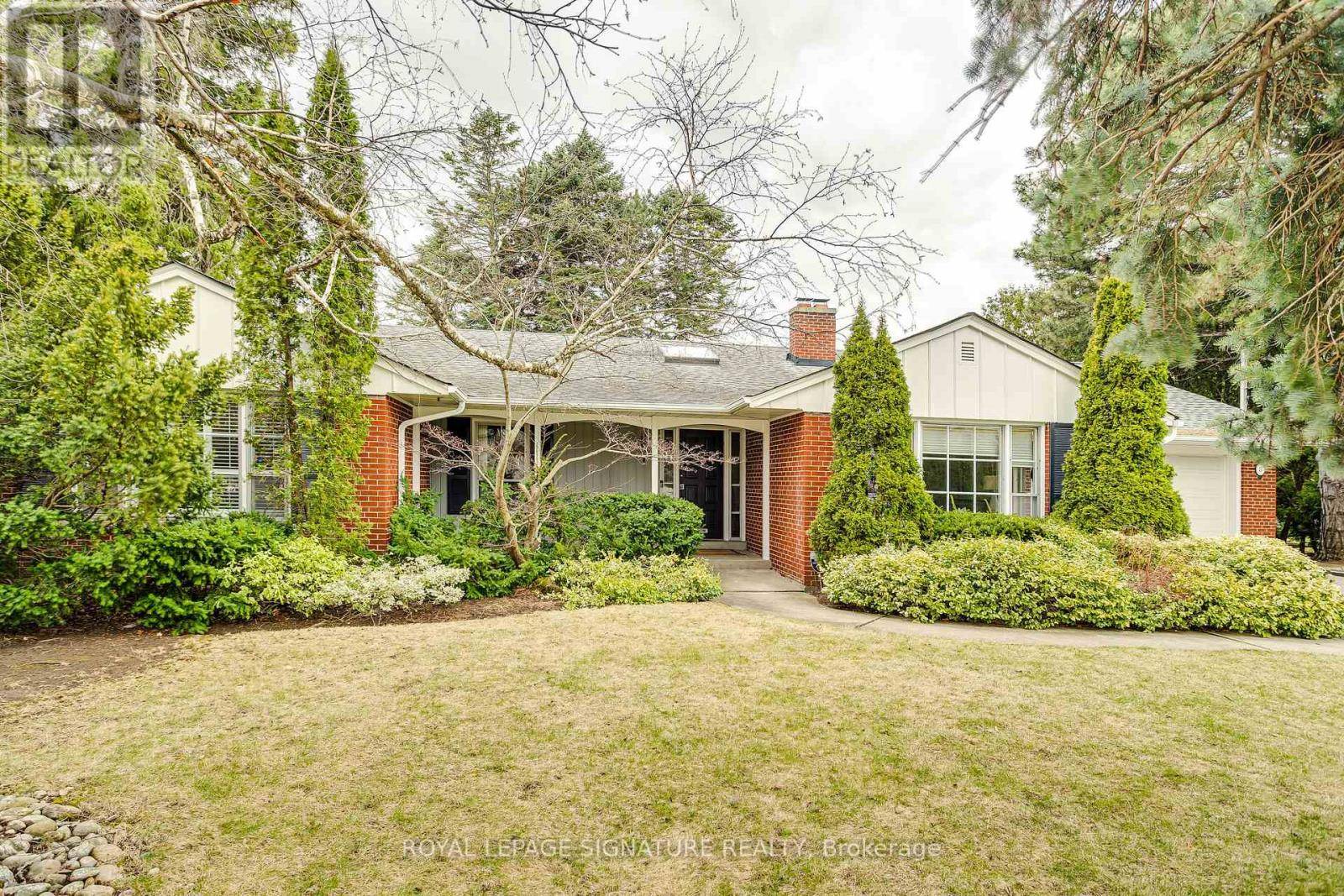 Toronto (st. Andrew-windfields), ON M2L1Y3,8 HONEYWELL PLACE