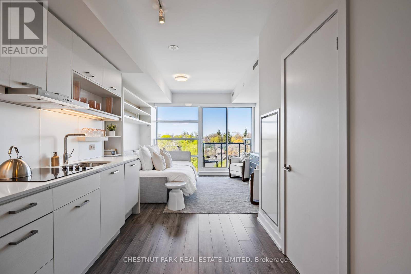 Toronto (humewood-cedarvale), ON M6C0A9,170 Chiltern Hill RD #805