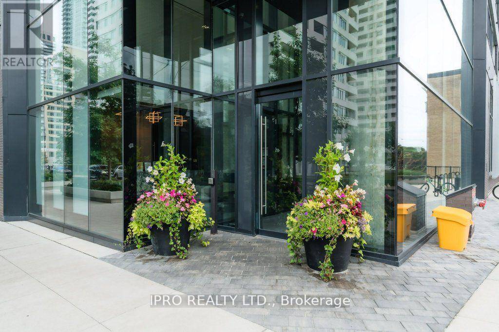 Toronto (mount Pleasant East), ON M4S0C3,11 Lillian ST #1205