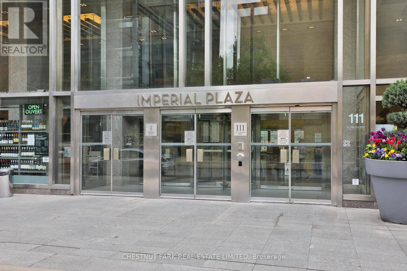 Toronto (yonge-st. Clair), ON M4V1B5,111 St. Clair AVE West #1422
