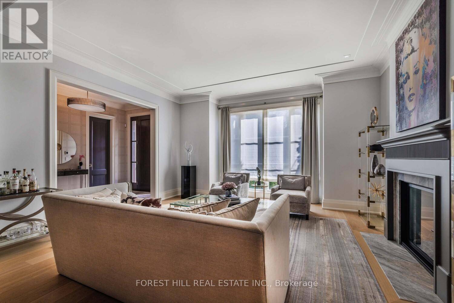 Toronto (forest Hill South), ON M5P2P3,221 DUNVEGAN ROAD