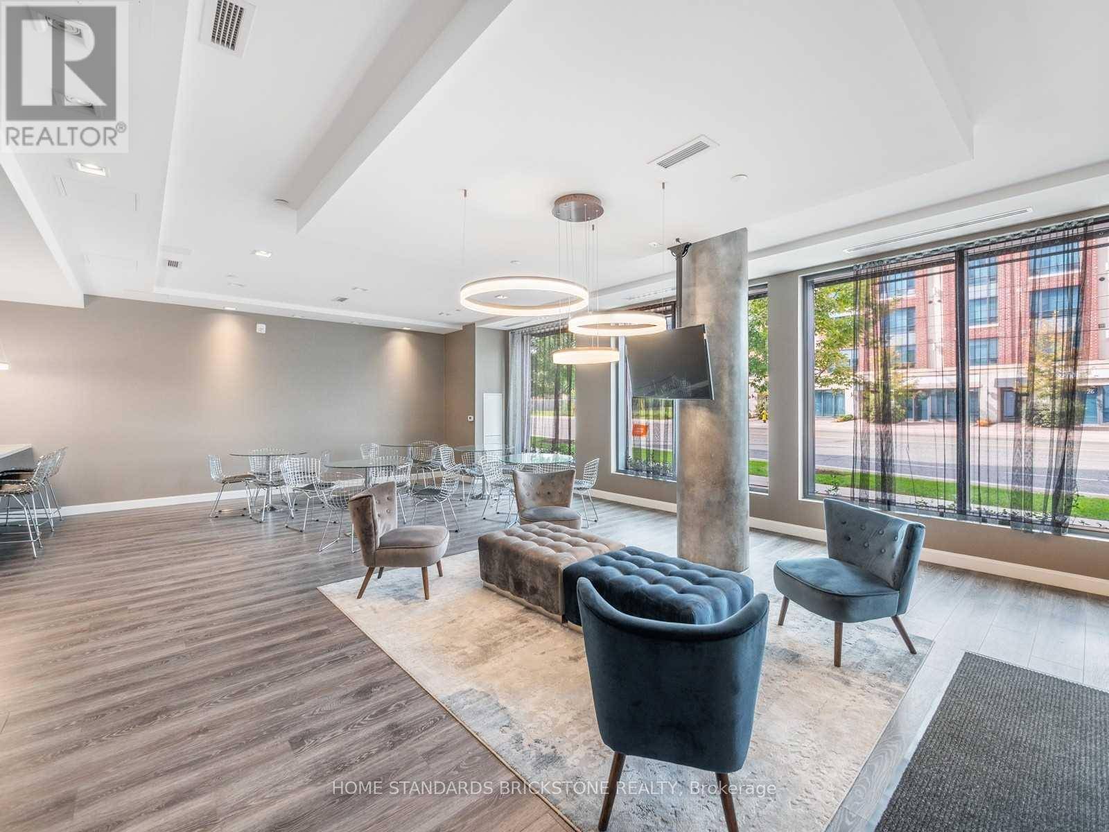 Toronto (clanton Park), ON M3H0C9,741 Sheppard AVE West #202