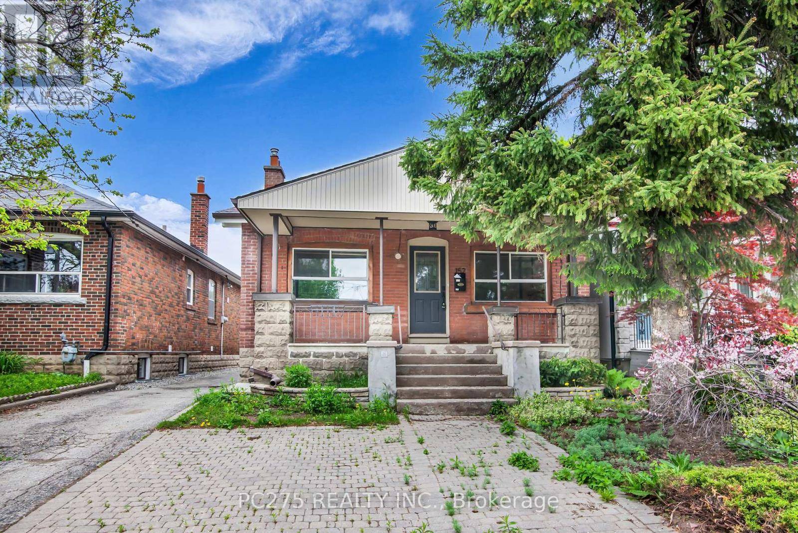 Toronto (oakwood Village), ON M6C2B1,152 GLOUCESTER GROVE