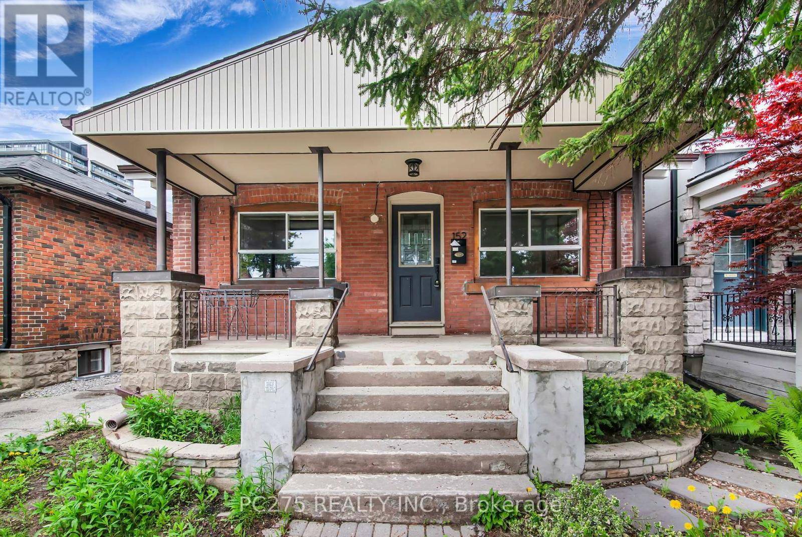Toronto (oakwood Village), ON M6C2B1,152 GLOUCESTER GROVE