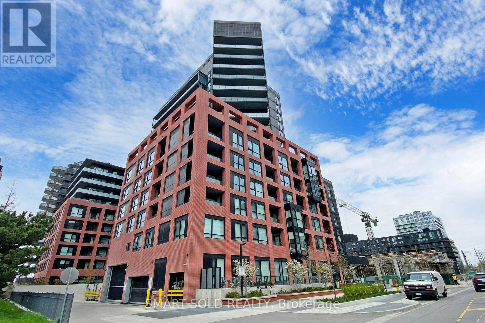 Toronto (clanton Park), ON M3H0E7,8 Tippett RD #628