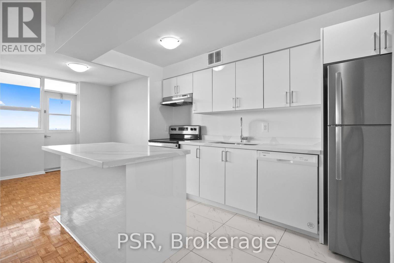 Toronto (humewood-cedarvale), ON M6C2K9,111 Raglan AVE #2201