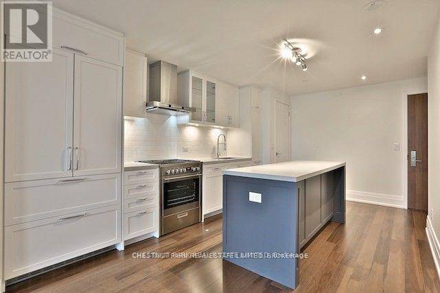 Toronto (leaside), ON M4G1X7,25 Malcolm RD #507
