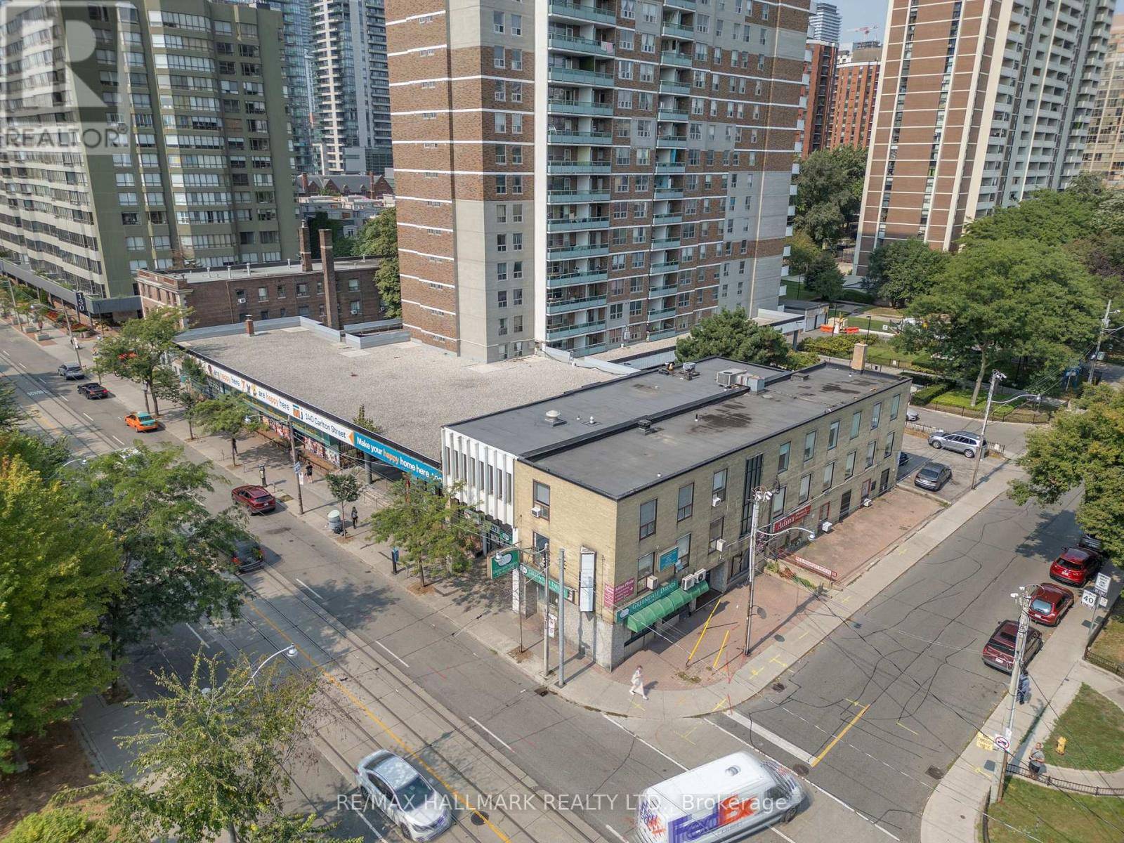 Toronto (cabbagetown-south St. James Town), ON M5A2K1,152 CARLTON STREET