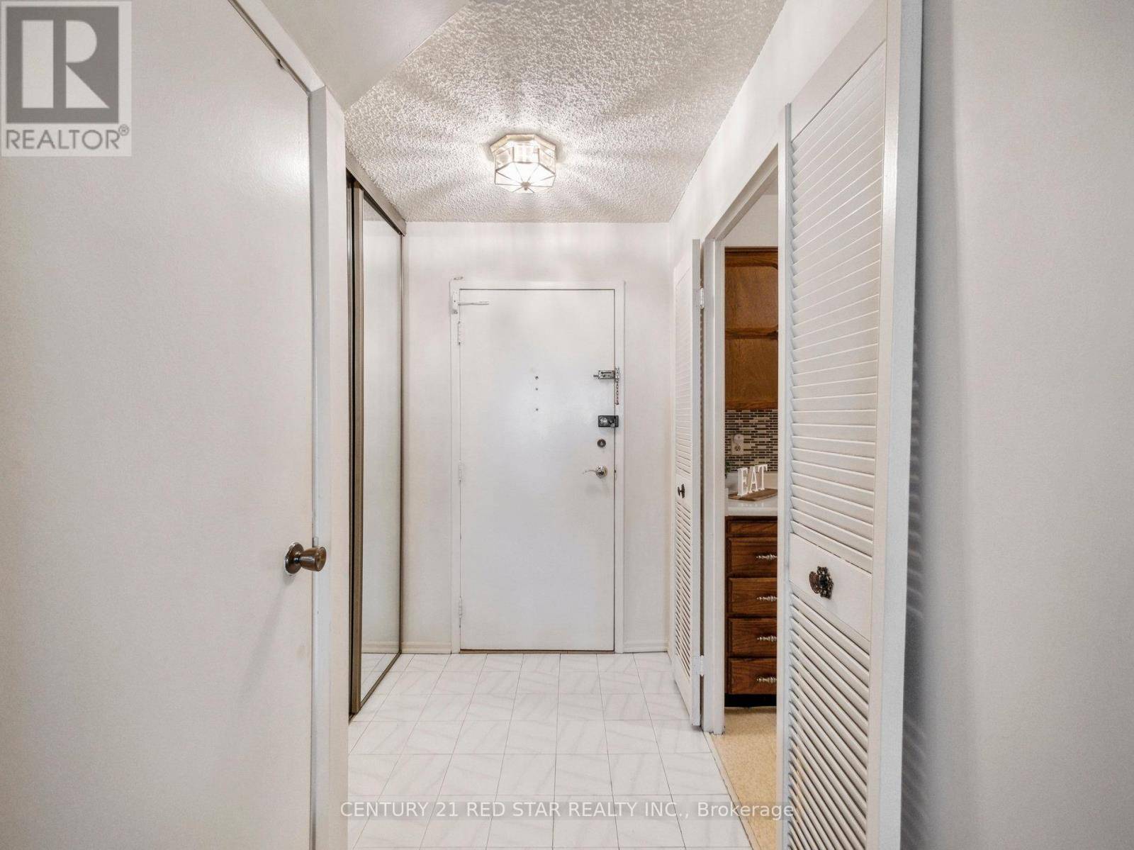 Toronto (hillcrest Village), ON M2H3J8,4001 Don Mills RD #332