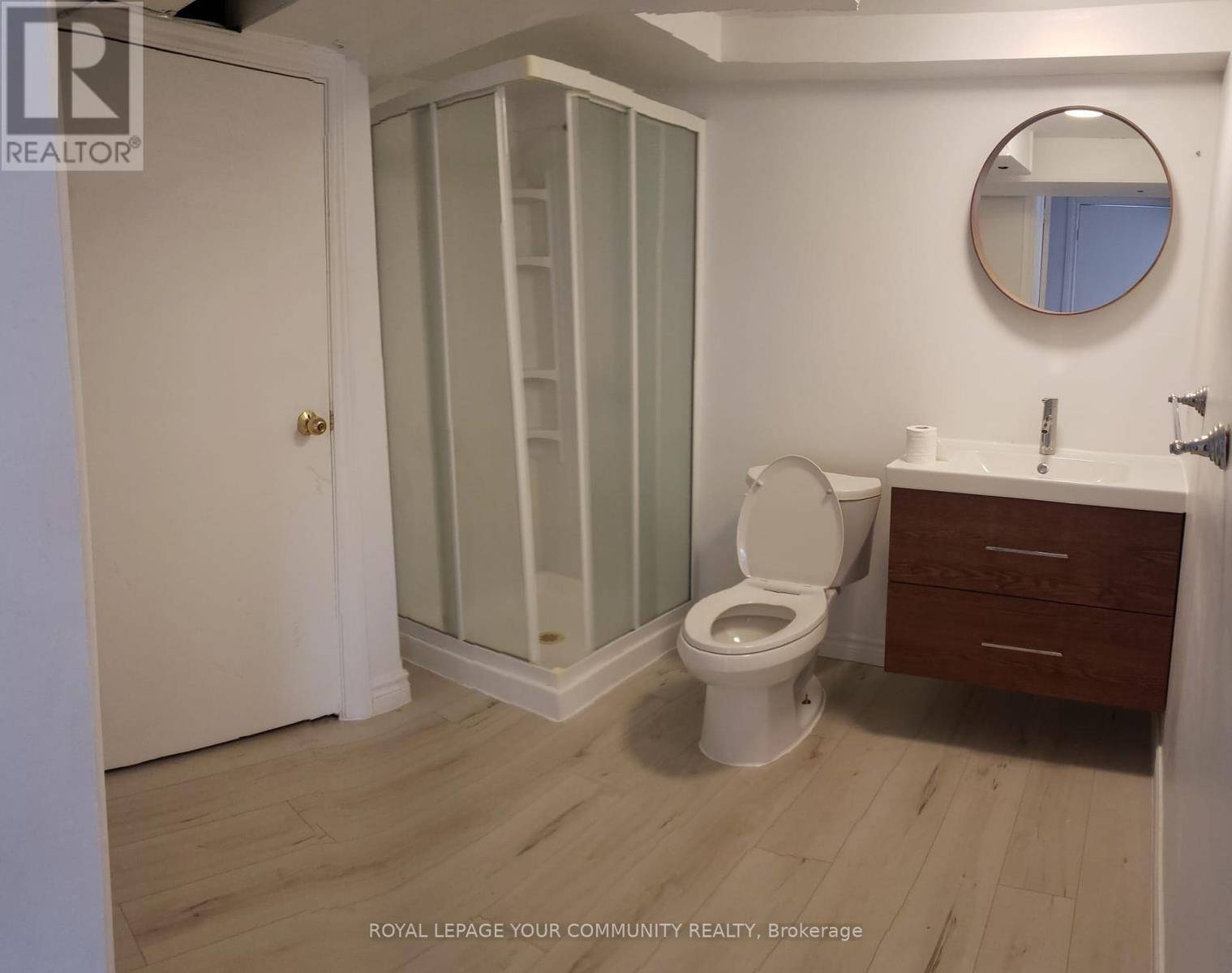 Toronto (newtonbrook West), ON M2M1H2,106 CONNAUGHT AVENUE