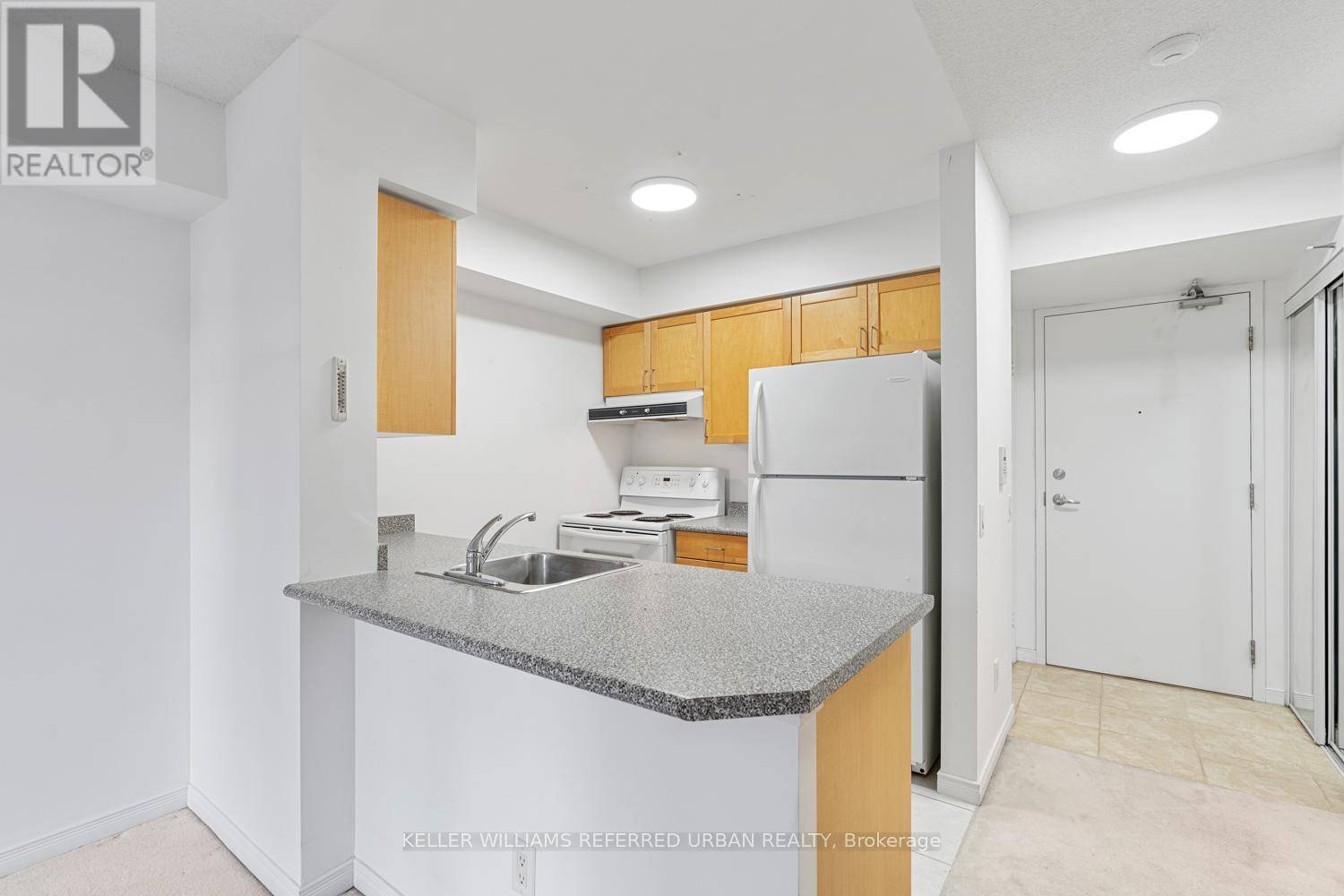 Toronto (lansing-westgate), ON M2N7C6,155 Beecroft RD #1002