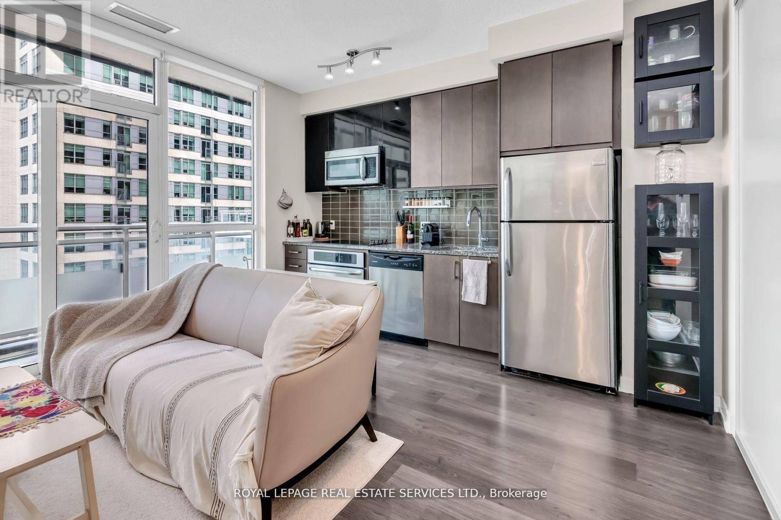 Toronto (mount Pleasant West), ON M4S0A4,89 Dunfield AVE #727
