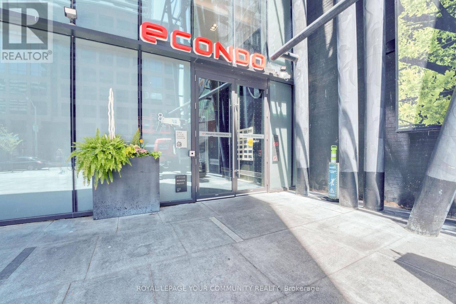 Toronto (mount Pleasant West), ON M4P1A6,8 Eglinton AVE East #1808