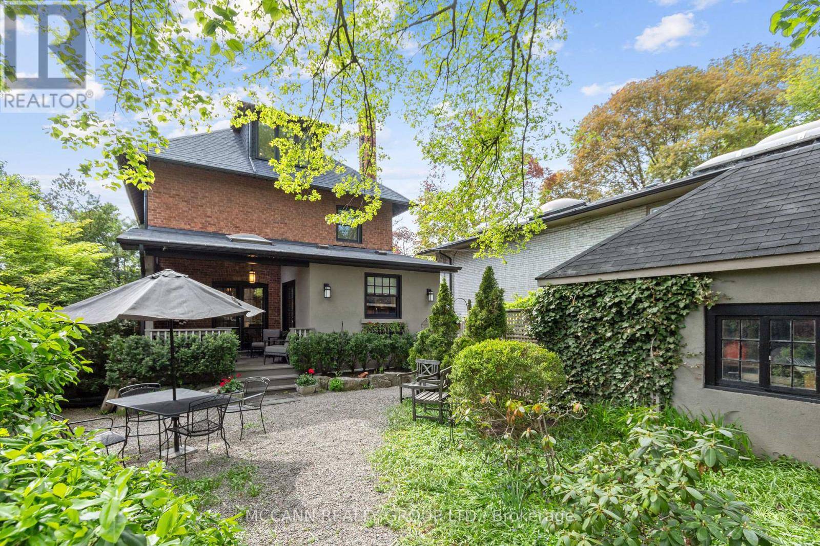 Toronto (lawrence Park South), ON M5N2H3,1373 AVENUE ROAD