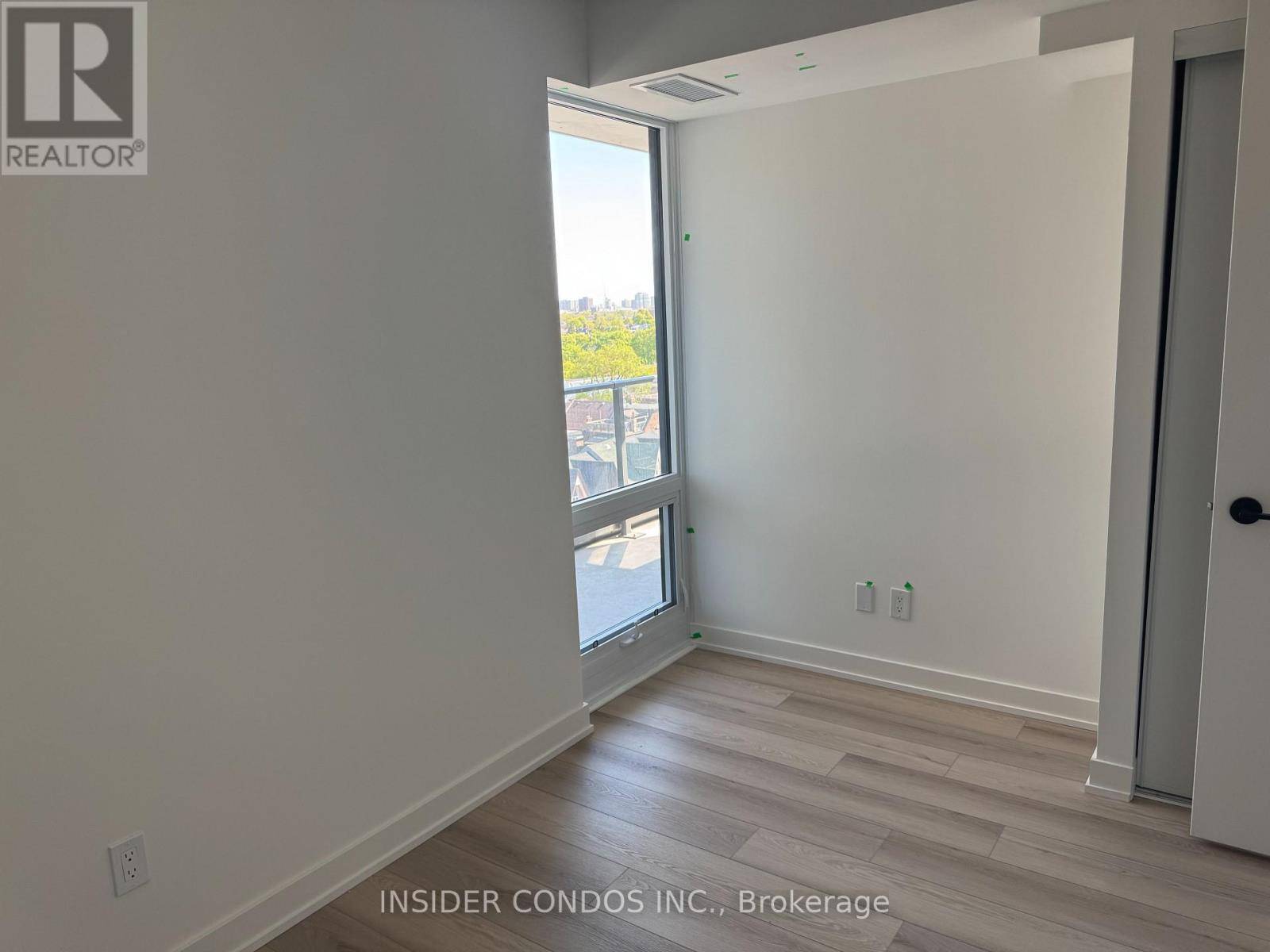 Toronto (trinity-bellwoods), ON M6J0H3,5 Lakeview AVE #702