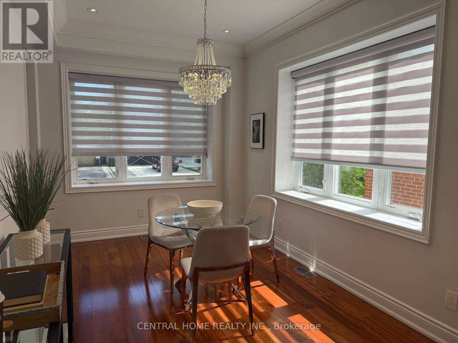 Toronto (lansing-westgate), ON M2N1J9,298. POYNTZ AVENUE