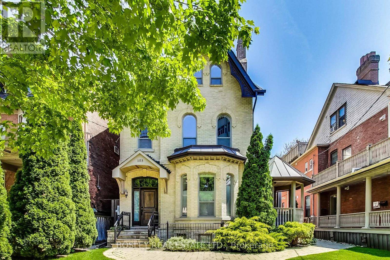 Toronto (moss Park), ON M5A2N9,103 Pembroke ST #4