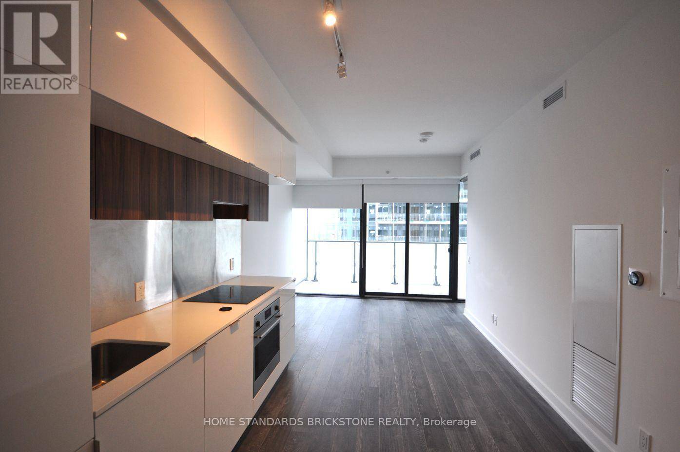 Toronto (mount Pleasant West), ON M4P0C6,185 Roehampton AVE #2011