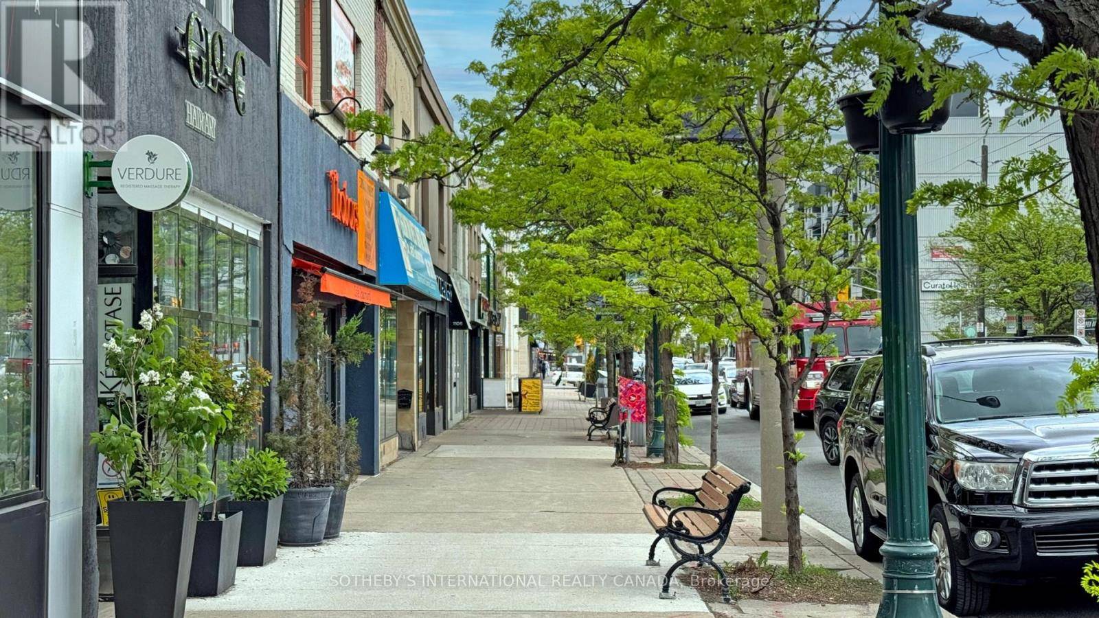 Toronto (forest Hill North), ON M6C2E3,1172 EGLINTON AVENUE W