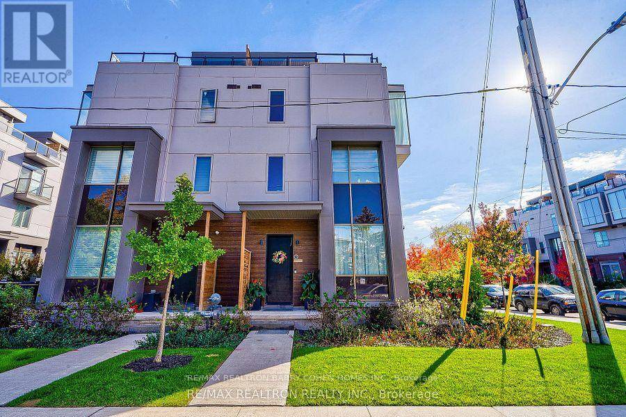 Toronto (bayview Village), ON M2K0G7,17 Greenbriar RD #1