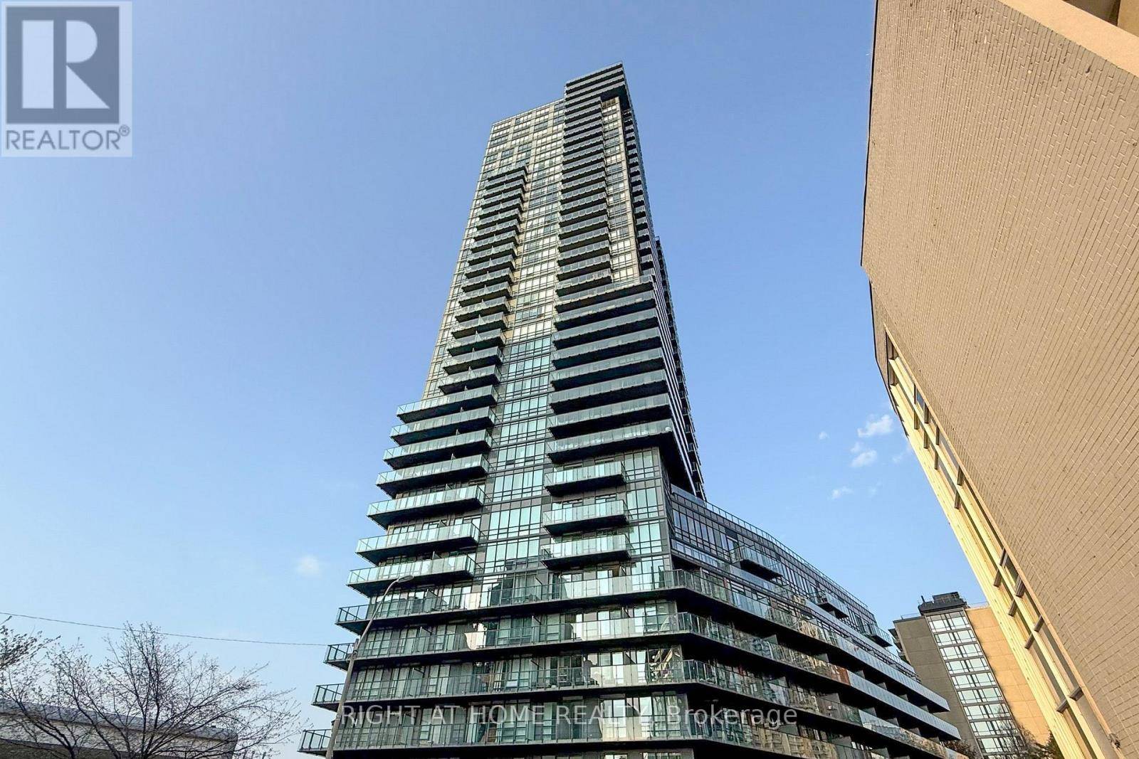 Toronto (rosedale-moore Park), ON M4W3Z4,825 Church ST East #3503