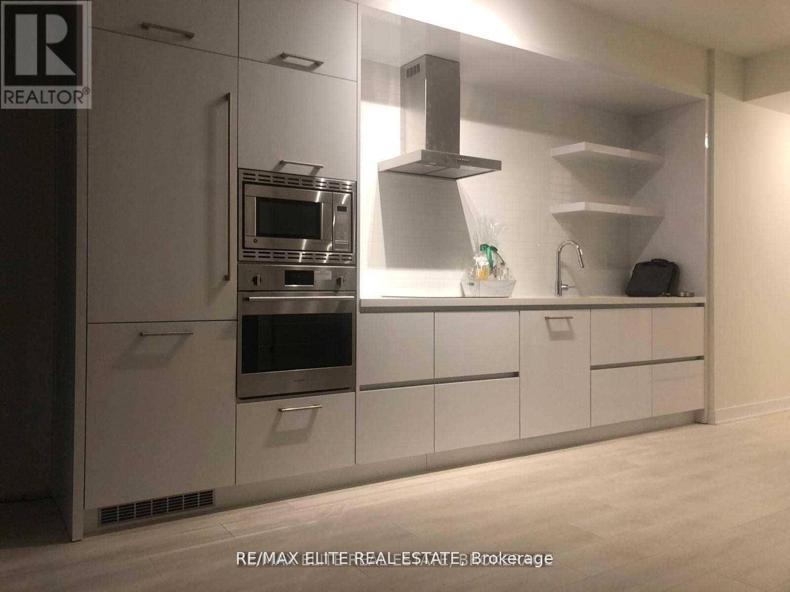 Toronto (mount Pleasant West), ON M4S2B4,2221 Yonge ST #3606
