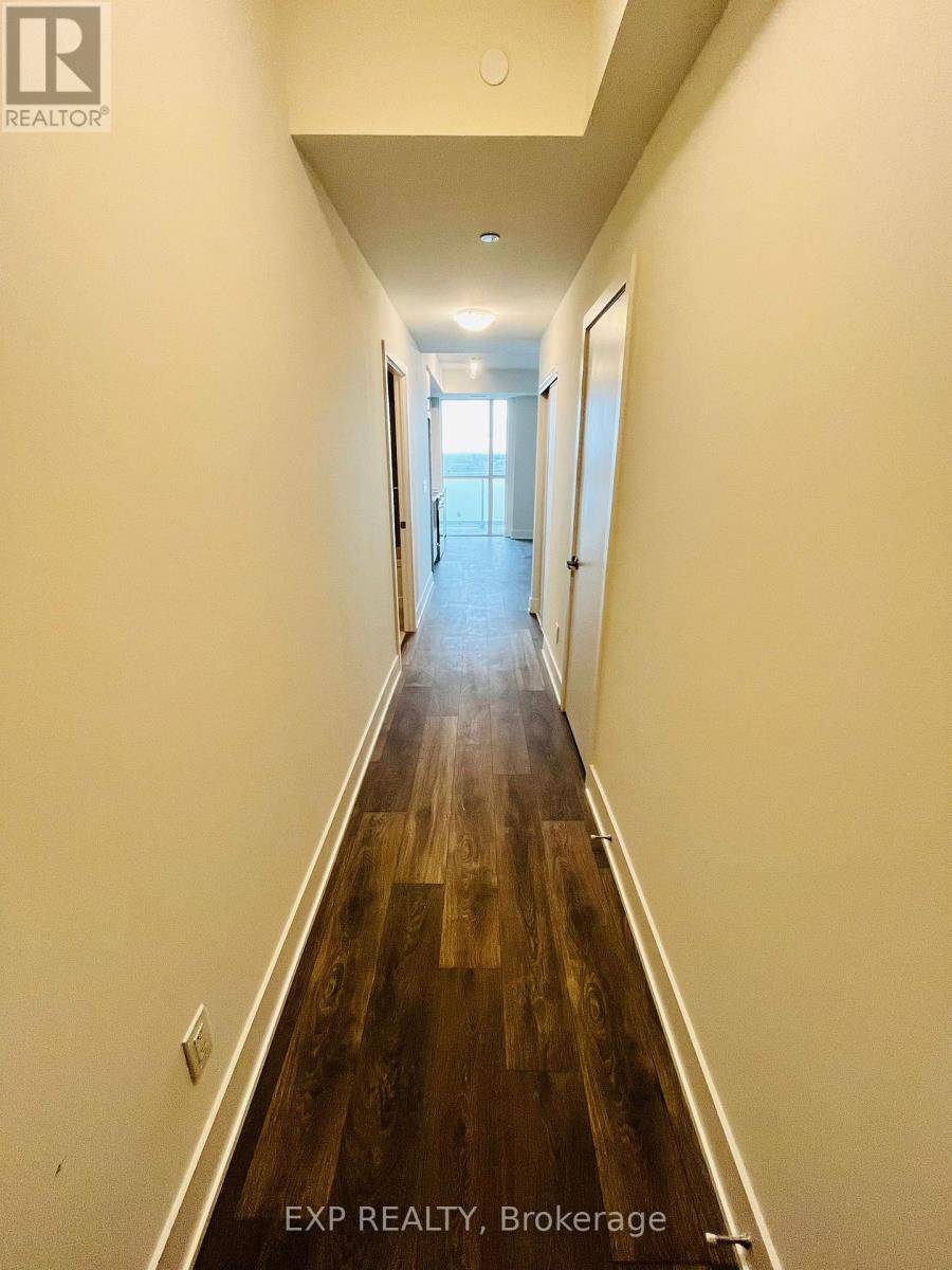 Toronto (don Valley Village), ON M2J4T1,188 Fairview mall DR #1907
