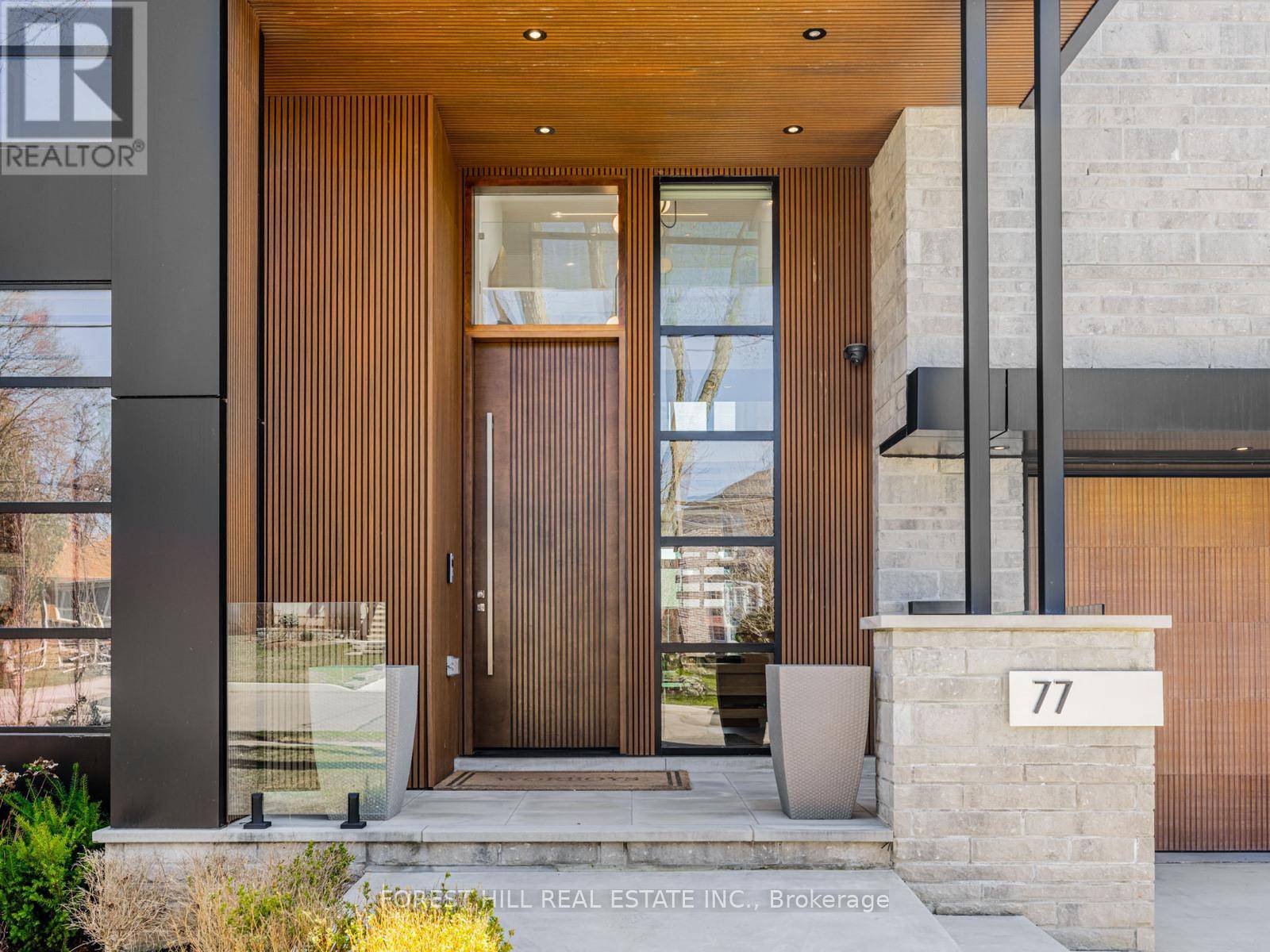 Toronto (newtonbrook East), ON M2M2E2,77 RISEBROUGH AVENUE