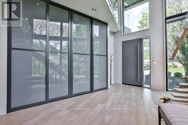 Toronto (banbury-don Mills), ON M3B2V4,31 OVERTON CRESCENT