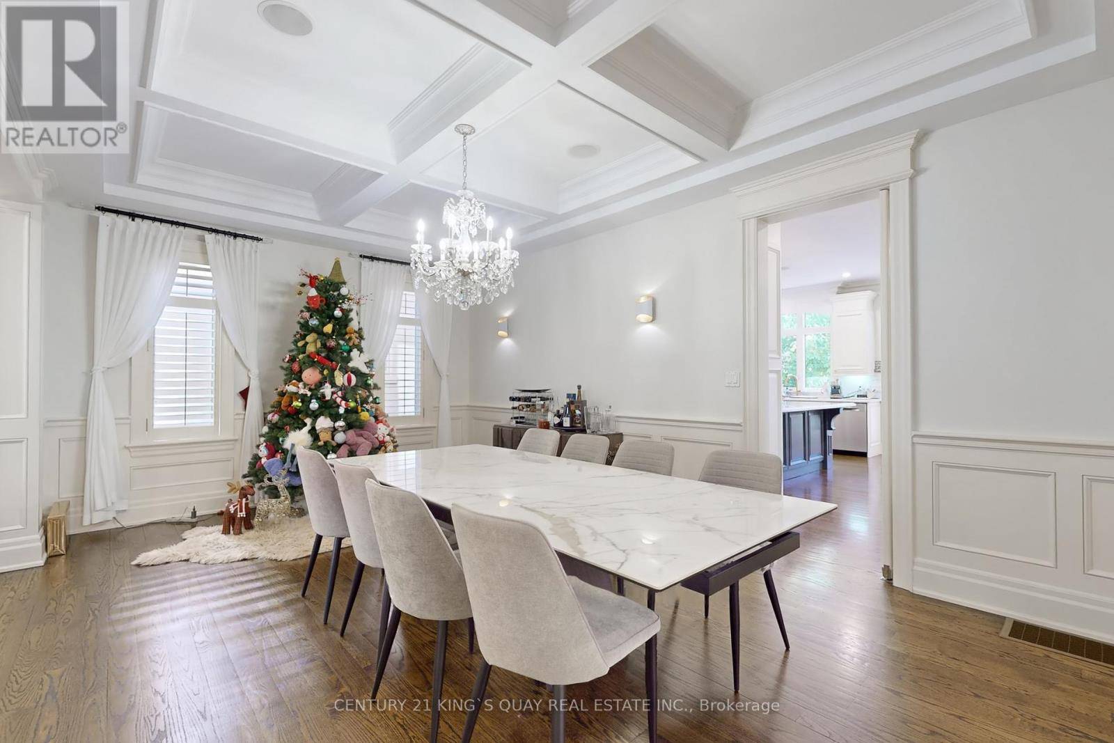 Toronto (bedford Park-nortown), ON M5M1V2,488A FAIRLAWN AVENUE