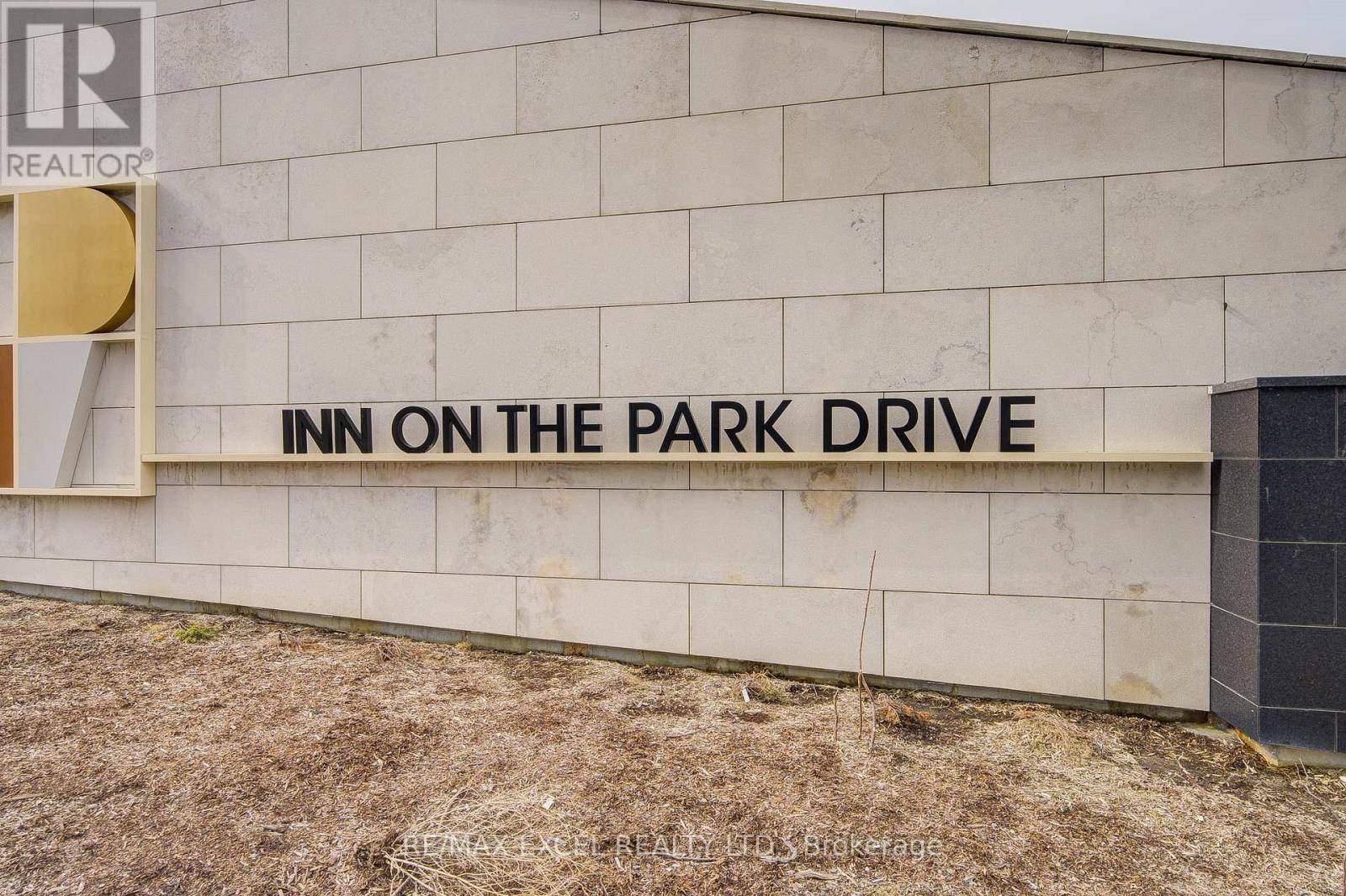 Toronto (banbury-don Mills), ON M3C0P9,10 Inn On The Park DR #2206