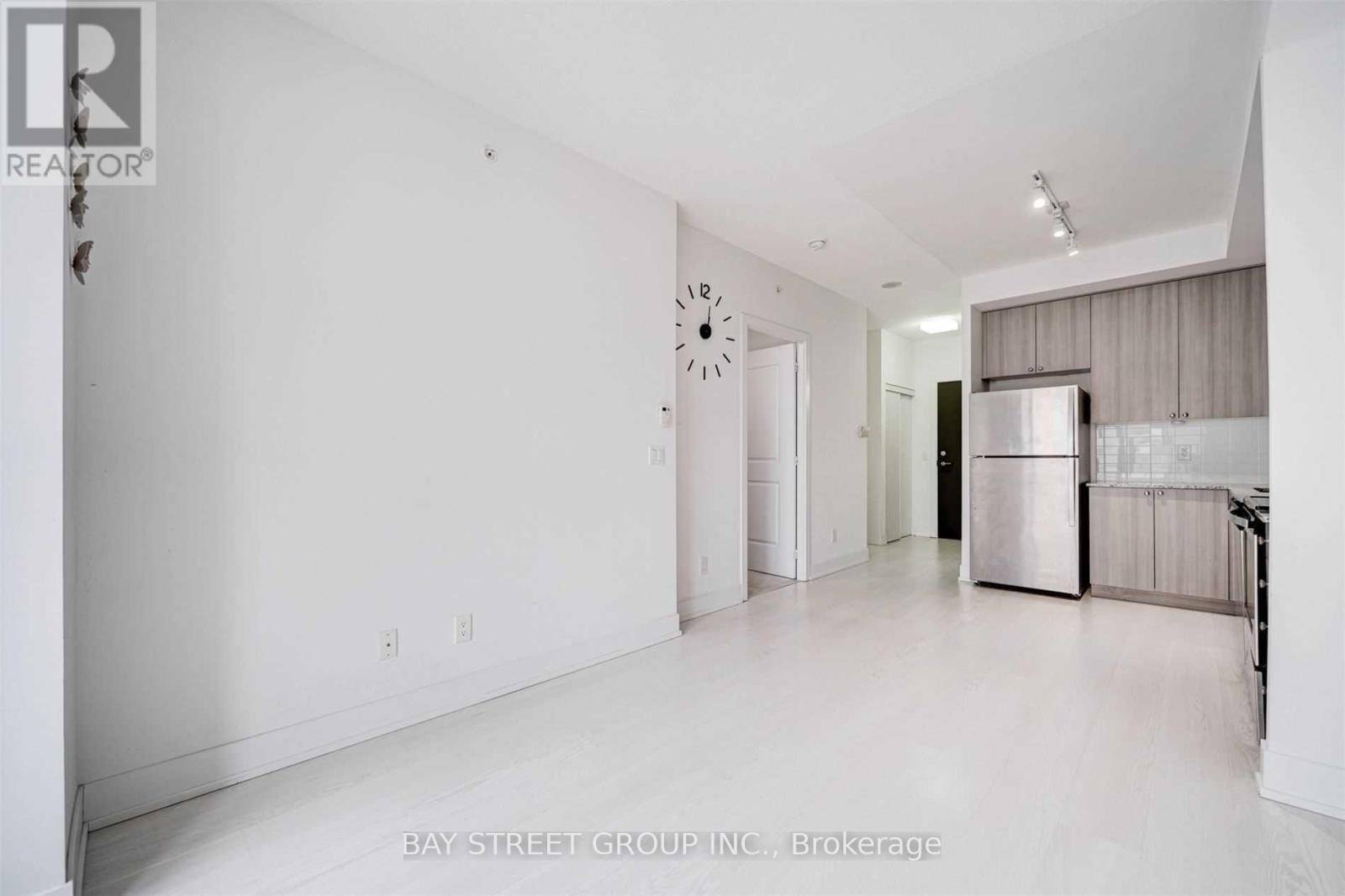 Toronto (mount Pleasant West), ON M4S1A1,68 Merton ST #615
